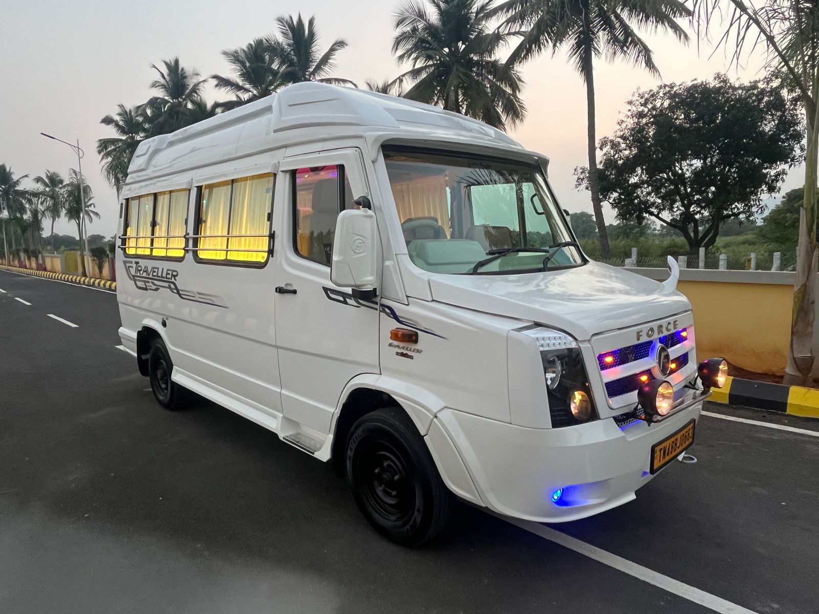 How to Book Tempo Traveller Online